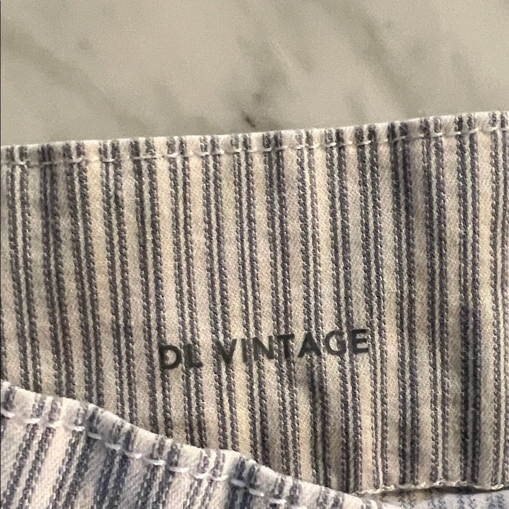 DL1961 Hepburn Wide Leg Striped  Chinos - Picture 4 of 9
